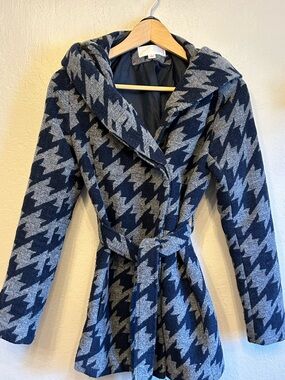 Xhilaration Navy & Gray Houndstooth Hooded Belted Coat